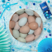 Bord van multiverkleurd kippeneierpapier (Feest)