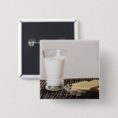 Bord van snacks met een glas melk vierkante button 5,1 cm (Voorkant /achterkant)