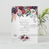 Bordeaux Bloementuin QR Code RSVP Trouwuitnodiging Kaart (Staand voorkant)