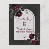Bordeaux Red Roses Shadowy Grey Floral Opslagdatum Aankondigingskaart (Voorkant)