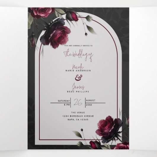 Bordeaux rode rozen schimmige grijze bloemenbruilo drieluik uitnodiging (Binnenkant midden)