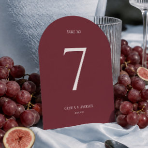 Bordeaux-rood tafelnummerkaart voor trouwfeest kaart