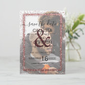 Bordeaux Roze Gouden Confetti Foto Bruiloft Save The Date (Staand voorkant)