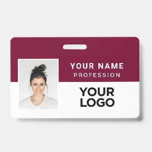 Bordeauxkleurig naamkaartje voor personeel van bed badge