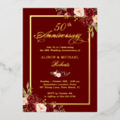 Bordeauxrood bloemmotief 50ste huwelijksjubileum g folie uitnodiging (Voorkant)