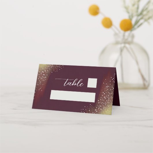 Bordeauxrood en goud glitters bruiloft plaatskaartje (Voorkant)