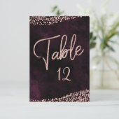 Bordeauxwijn & Rose Goud Trouwtafel Nummers Kaart (Staand voorkant)