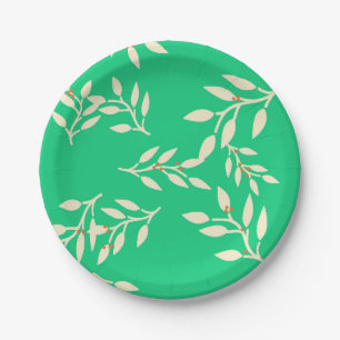 Borden met bessen en bladeren op groen papieren bordje