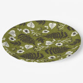 Borden van herfstbladeren, bessen en zuren papieren bordje (Gekanteld)