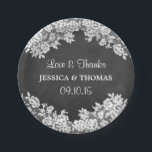 Borden voor Chalkboard en White Lace Wedding Paper Papieren Bordje<br><div class="desc">Chalkboard & White Lace Wedding Paper Borden Deze papieren borden kunnen voor je speciale gelegenheid worden gepersonaliseerd en maken het perfecte object voor elke bruiloft,  vrijgezellenfeest,  verlofpartij,  verjaardagsfeestje en nog veel meer.</div>