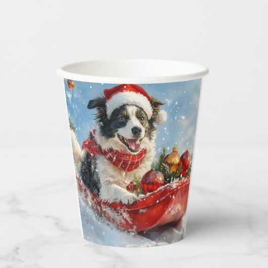 Border Collie Hond in Sledge Laat het Sneeuw Kerst Papieren Bekers (Voorkant)