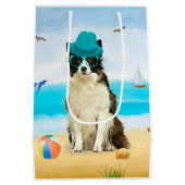 Border Collie-hond op het strand Medium Cadeauzakje (Achterkant)