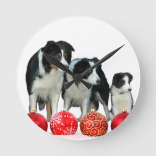 Border Collie Honden met Rode Kerstmis Ornamenten Ronde Klok