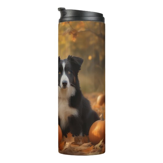 Border Collie Puppy Herfst Delight Pompoen Thermosbeker (Geroteerd rechts)