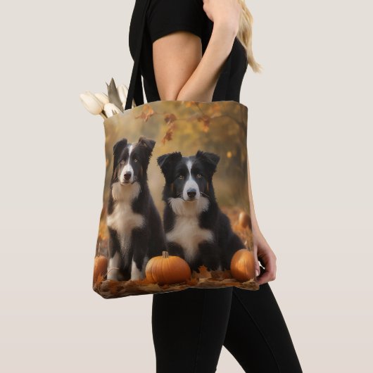 Border Collie Puppy Herfst Delight Pompoen Tote Bag (Dichtbij)
