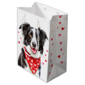 Border Collie Red Heart Bandana Kerstmis Medium Cadeauzakje (Achterkant Gekanteld)