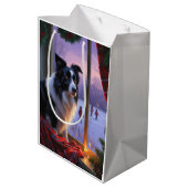 Border Collie With Christmas Lights Holiday Medium Cadeauzakje (Achterkant Gekanteld)