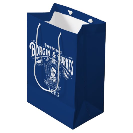 BORGIN & BURKES™ Dark Artifacts Store Graphic Medium Cadeauzakje (Voorkant Gekanteld)