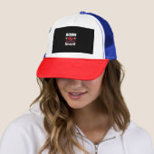 Born Free maar nu ben ik duur - Schattigee meme Trucker Pet (In situ)