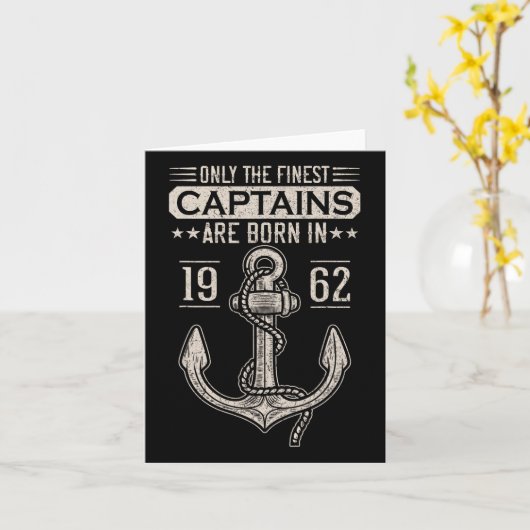 Born In 1962 60 Years Old Boat Captain Birthday Bo Kaart (Gele Bloem)