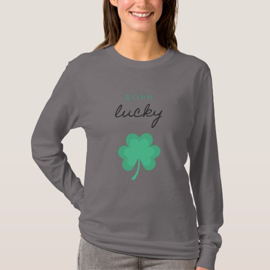 "BORN LUCKY SHAMROCK" LANG SLEEVE T-Shirt (Voorkant)