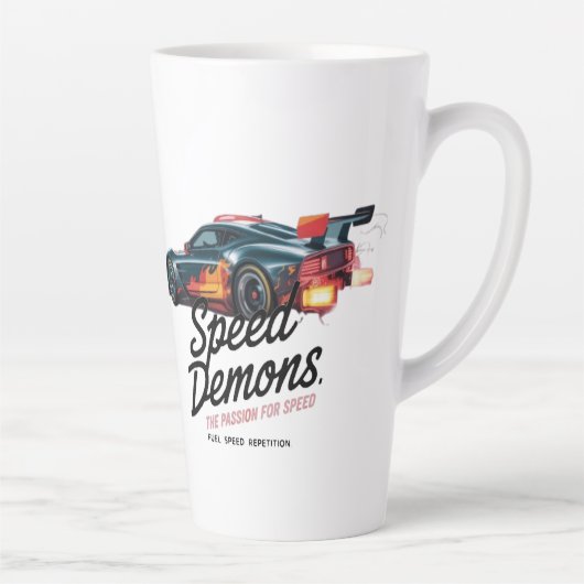 Born to Race, Forced to Work Latte Mok (Rechts)