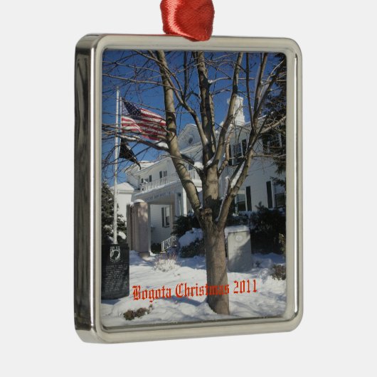 Boro Hall Ornament (Rechts)