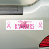 Borstkanker die rondloopt om Knockers op te slaan Bumpersticker (Op auto)