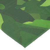 Bos groen militair camouflagepatroon tafelkleed (Gekanteld)