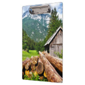 Bos op bergachtige Lumberjack Camp Klembord (Links)