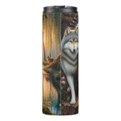 Bos: vrouw en wolven. thermosbeker (Achterkant)