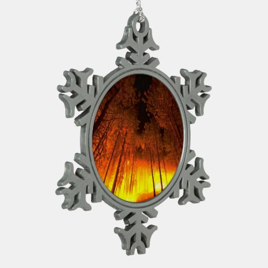 Bosbrand Tin Sneeuwvlok Ornament (Links)