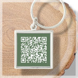 Bosgroen | Aangepaste QR-code Sleutelhanger<br><div class="desc">bos groen en wit QR Code sleutelhanger. Voor zakelijk, zakelijk of persoonlijk gebruik. Voeg je website URL adres, social media handle of Venmo, PayPal of Cash App link toe. Klik op "personaliseer deze sjabloon" en voeg uw URL toe aan het geleverde gebied, en er zal een gloednieuwe unieke QR-code worden...</div>