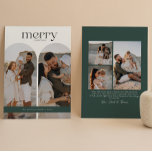 Bosgroene dubbele boogfoto feestdagenkaart<br><div class="desc">Deze kerst dubbelzijdige platte kaart bevat moderne typografie,  twee gebogen foto's en een collage van 3 foto's aan de achterkant. Voeg je favoriete foto's toe,  voeg een persoonlijke touch toe met je eigen hartelijke boodschap en pas het aan naar je wens. Foto's door prostooleh / Freepik.</div>