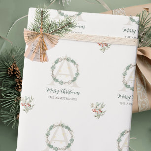 Bosgroene krans monogram Kerstmis Familie Cadeaupapier
