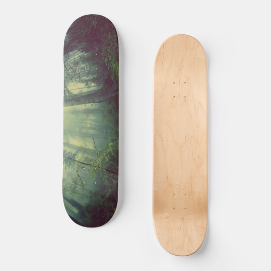 Bosland van onder persoonlijk skateboard (Voorkant)