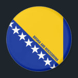 Bosnië en Herzegovina Vlag Charmant Patriottisch Magneet<br><div class="desc">Bosnië en Herzegovina Vlag Charmant Patriottisch Magneet met de vlag van Bosnië en Herzegovina over de hele magneet weergegeven. Landnaam is subtiel geïntegreerd in het ontwerp aan de onderkant. Tekst is volledig aanpasbaar met de "Pas het aan!" functie. Deze mooie Bosnië en Herzegovina Magneet is het stijlvolle geschenk voor elke...</div>