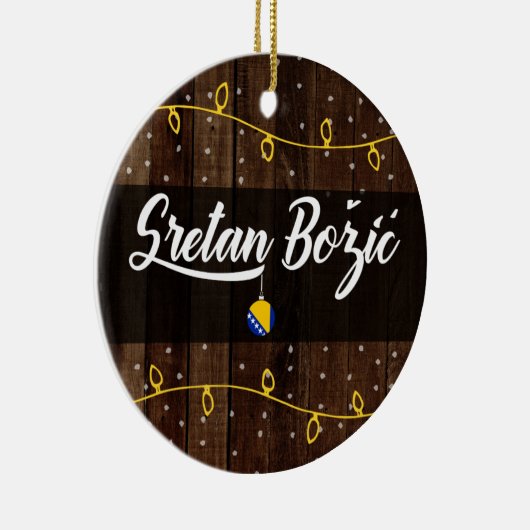 Bosnisch kerst met Merry, Sretan Božić Rustic Keramisch Ornament (Rechts)