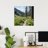Bospad met gele wilde bloemen poster (Thuiskantoor)