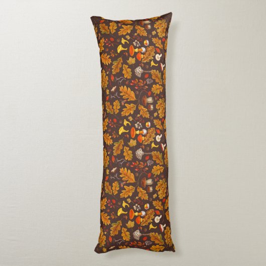 Bospaddenstoelen en herfstflora op bruin lichaamskussen (Achterkant (Verticaal))