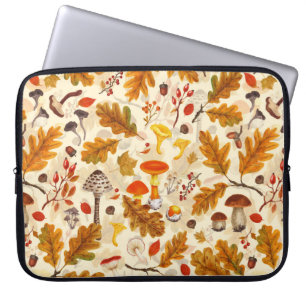 Bospaddenstoelen en herfstflora op room laptop sleeve