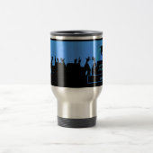 Boss Cheering World's Greatest Blue Reisbeker (Center)