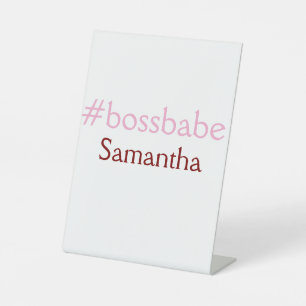 Bossbabe hashtag lichtroze voeg naam meisje baas t reclamebord met voetstuk