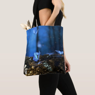 Bossen met botervliegen en champignons tote bag