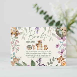 Bossen met groene bomen brengen een boek mee informatiekaartje