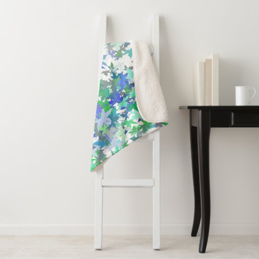 Bossenneury Blue Green Grey Leaf Floral Pattern Sherpa Deken (In situ)