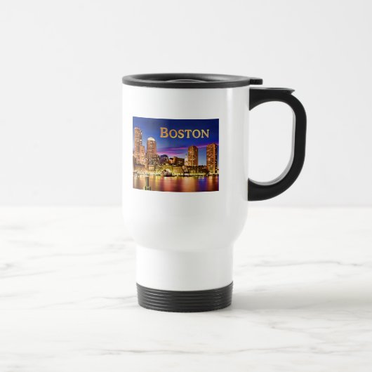 Boston Harbour in het 'Night text BOSTON' Reisbeker (Rechts)