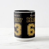 Boston Hockey Marchy 63 Tweekleurige Koffiemok (Center)