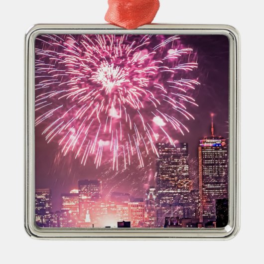 Boston Poppen Fireworks spectaculair. Metalen Ornament (Voorkant)