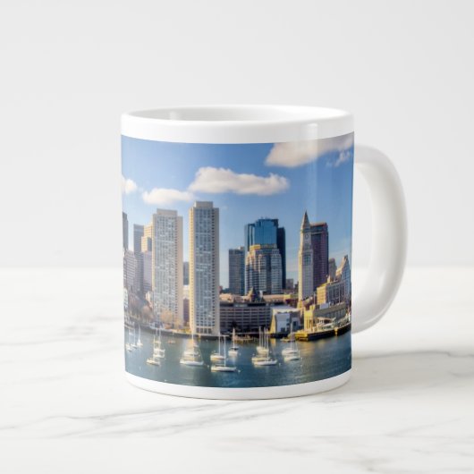 Boston skyline van waterfront grote koffiekop (Voorkant rechts)